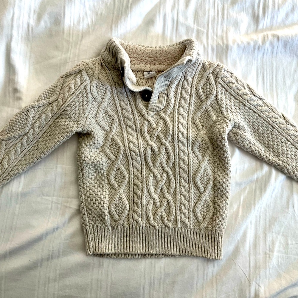3T cable knit Gap sweater